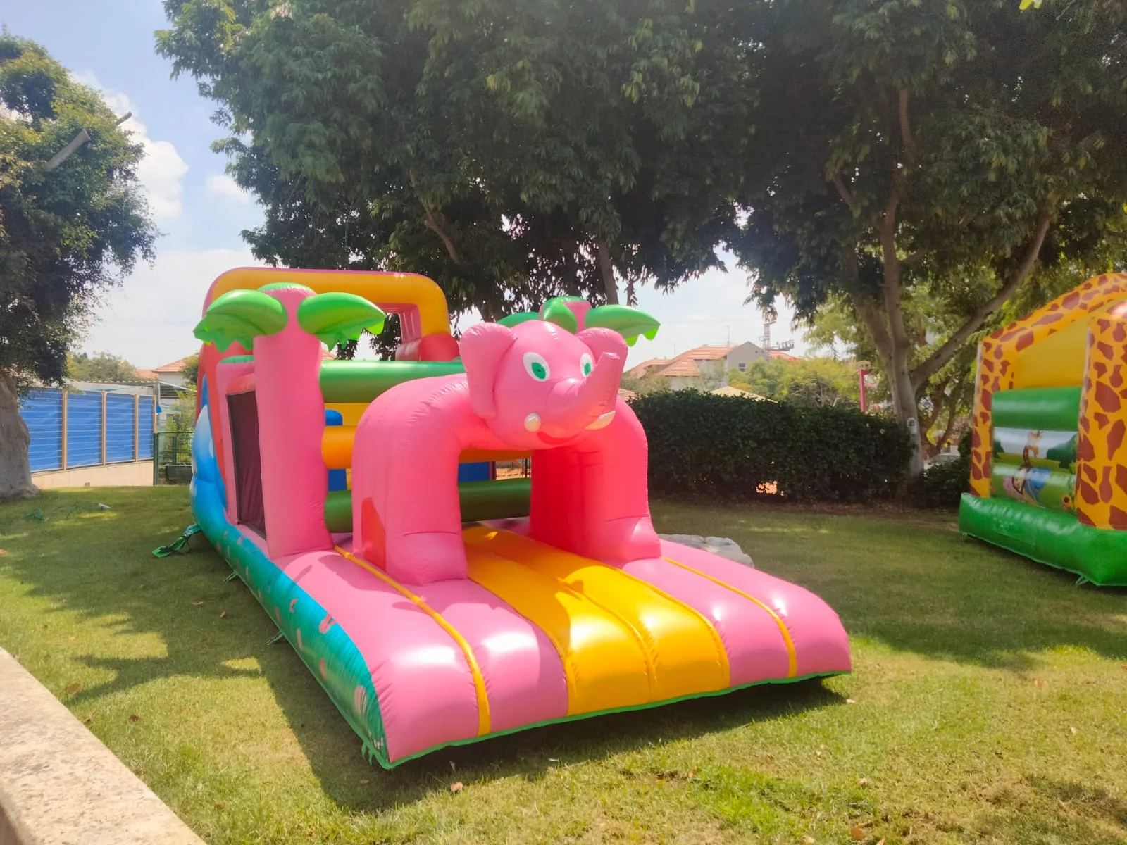 מתנפח פיל אתגרון